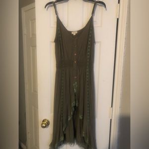 Women’s Green dressPOL brand size large